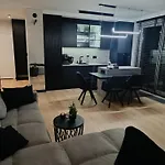 Black Bella Apartament Kielce, Widok Na Telegraf, Garaz, Klimatyzacja, Lustra W Sypialni