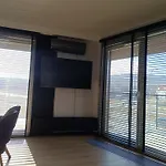 Black Bella Apartament Kielce, Widok Na Telegraf, Garaz, Klimatyzacja, Lustra W Sypialni