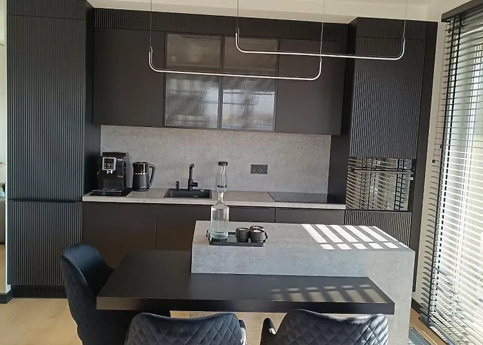 Black Bella Apartament Kielce, Widok Na Telegraf, Garaz, Klimatyzacja, Lustra W Sypialni