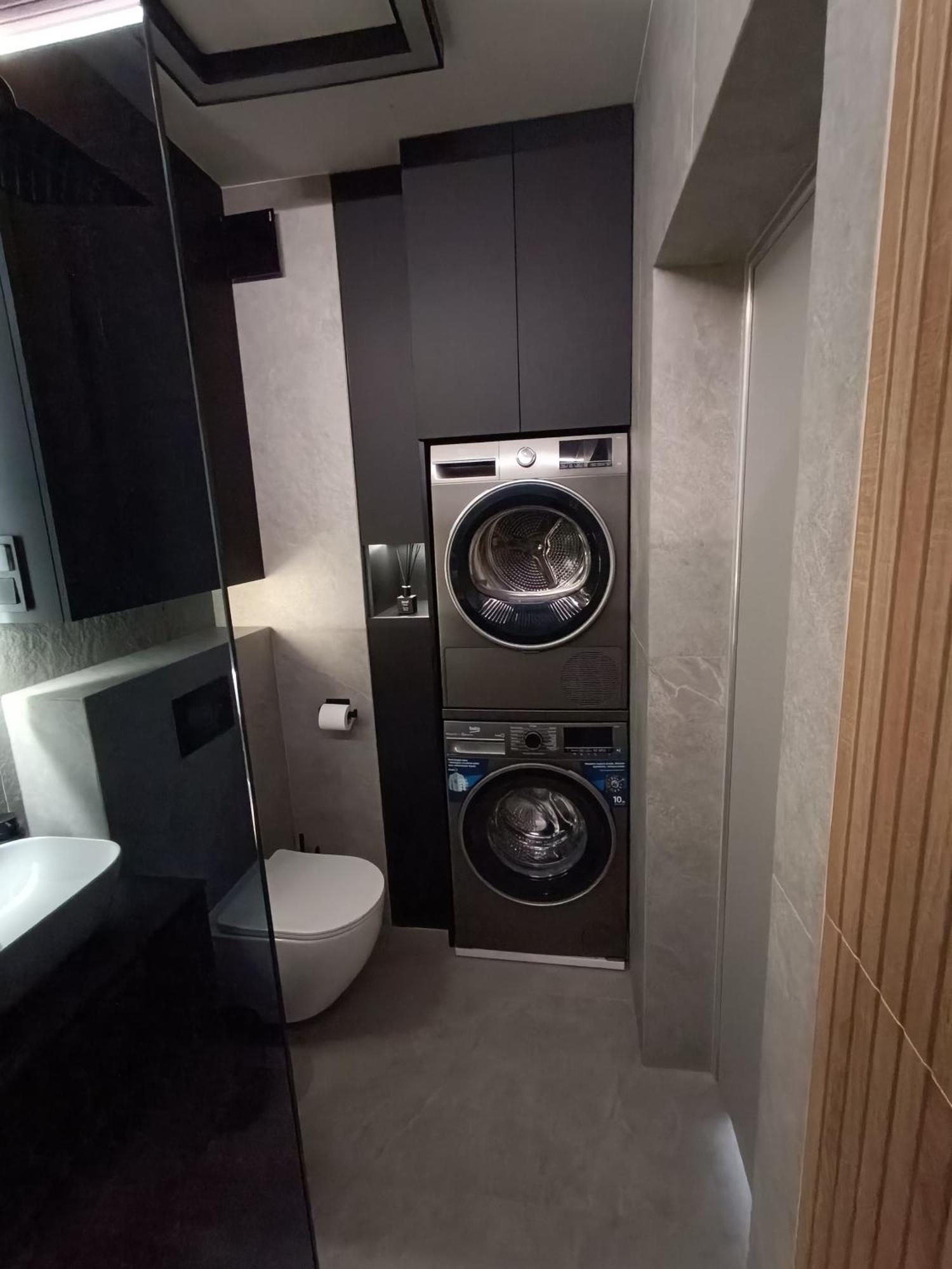Apartament Black Bella Kielce, Widok Na Telegraf, Garaz, Klimatyzacja, Lustra W Sypialni Kielce