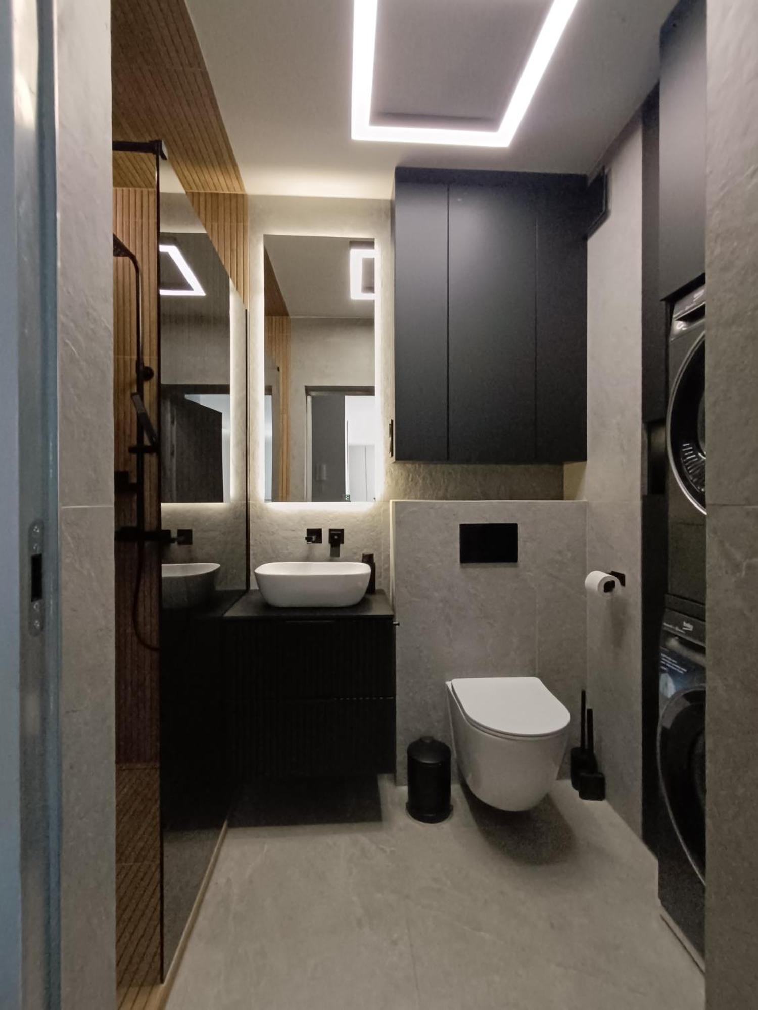 Black Bella Kielce, Widok Na Telegraf, Garaz, Klimatyzacja, Lustra W Sypialni Apartament *