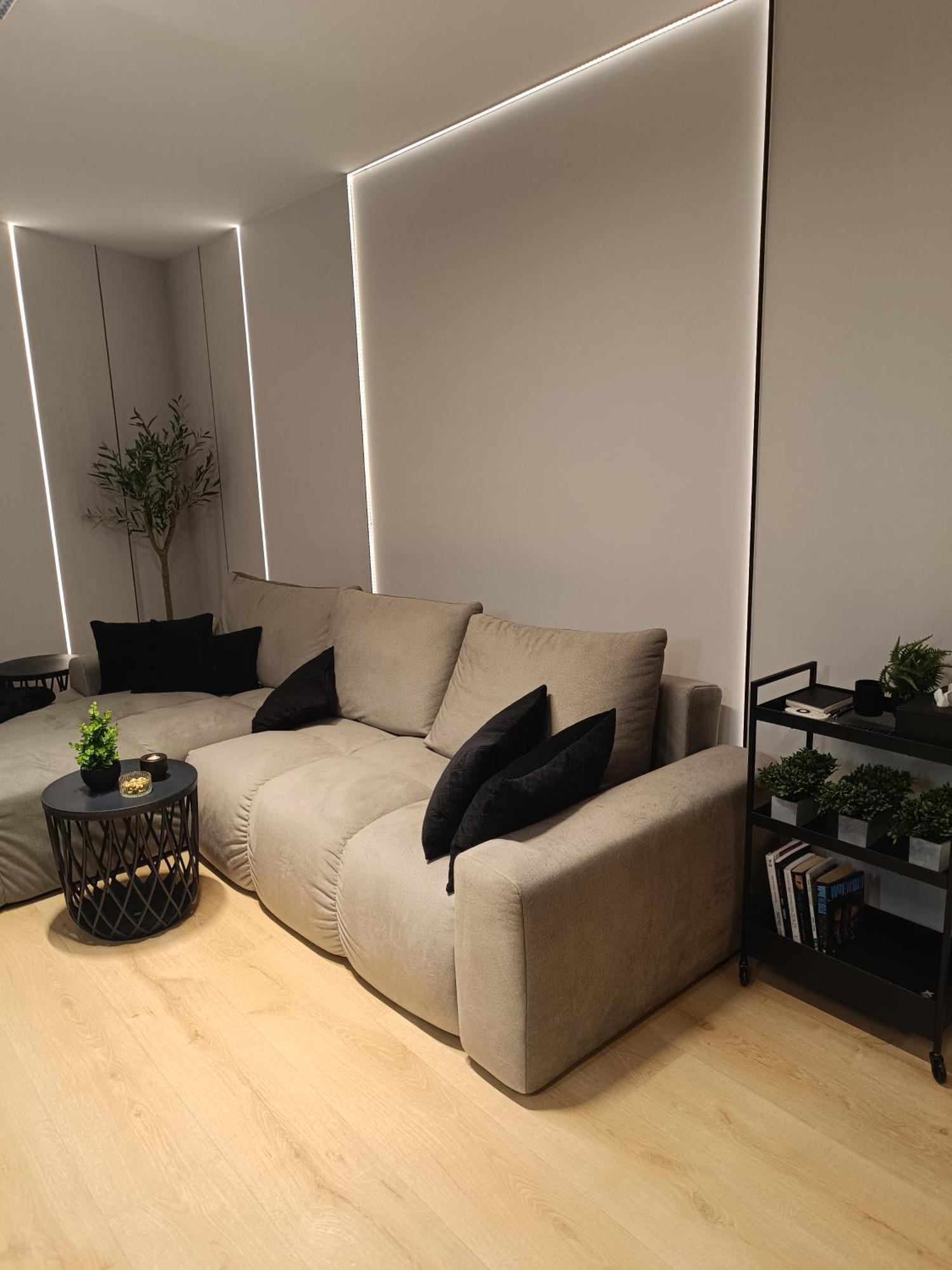 Black Bella Kielce, Widok Na Telegraf, Garaz, Klimatyzacja, Lustra W Sypialni Apartament *