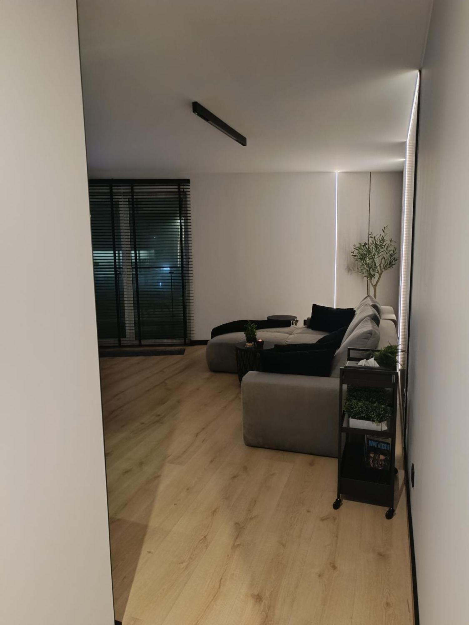 Black Bella Kielce, Widok Na Telegraf, Garaz, Klimatyzacja, Lustra W Sypialni Apartament Kielce