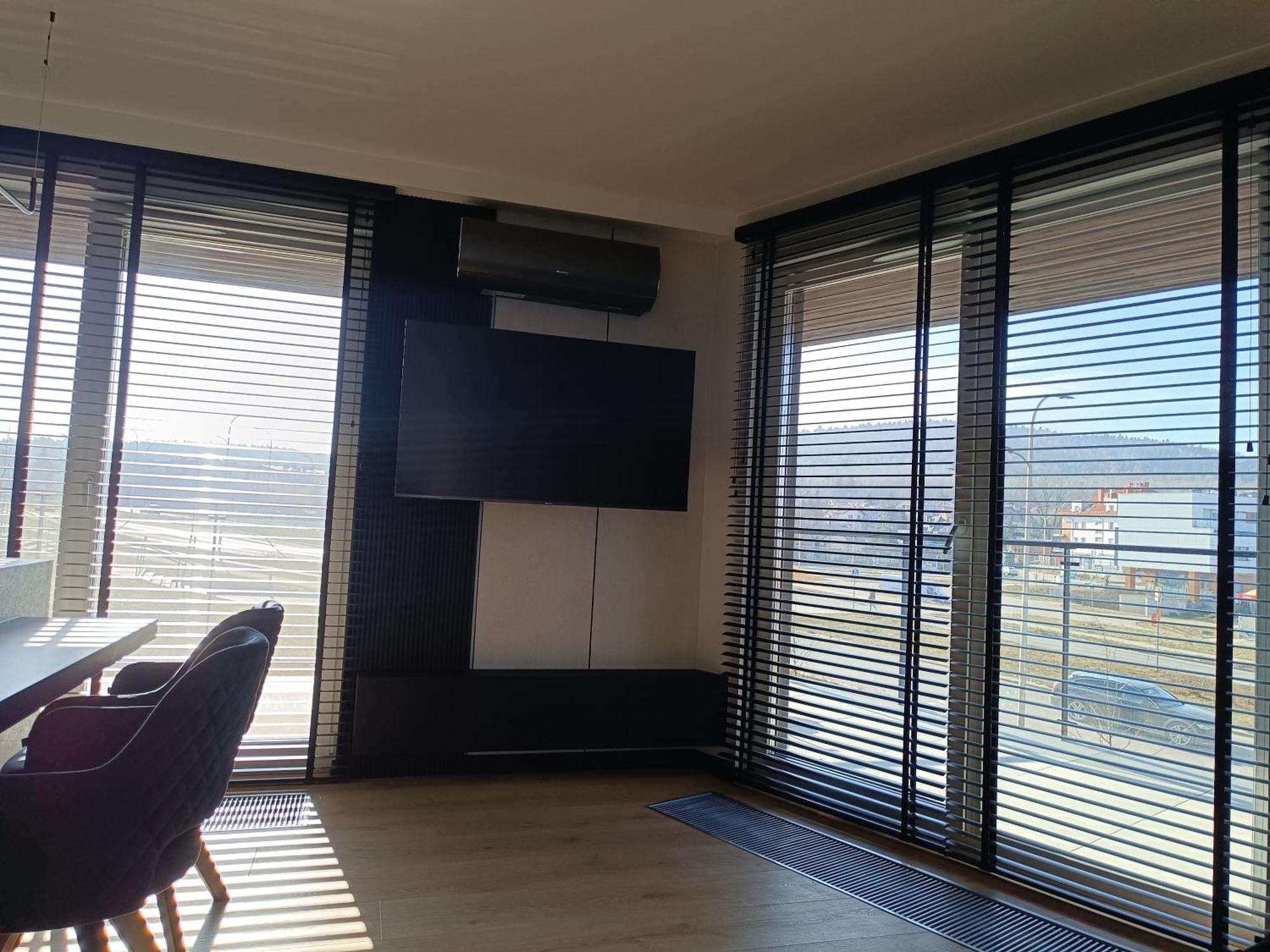 Apartament Black Bella Kielce, Widok Na Telegraf, Garaz, Klimatyzacja, Lustra W Sypialni Kielce